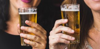 Mujeres, cerveza y tópicos