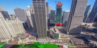 17 de marzo, San Patricio en casa Río Chicago teñido de verde en San Patricio