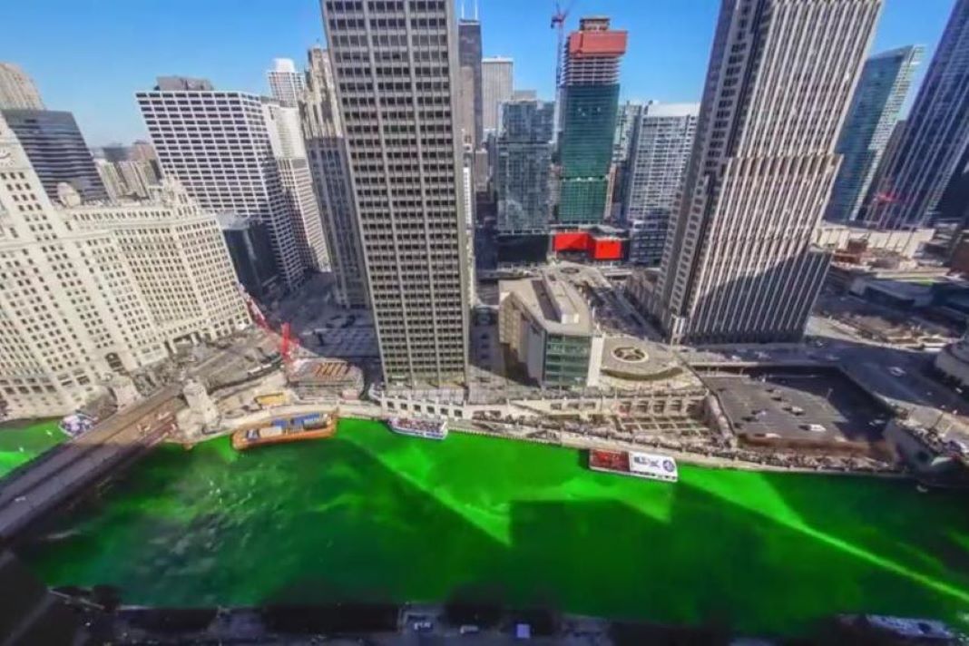 Río Chicago teñido de verde en San Patricio