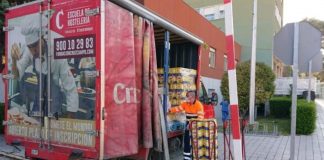 Fundación Cruzcampo dona más de 11.000 latas de cerveza Radler 0.0 a sanitarios de Jaén Cruzcampo reparto donaciones COVID-19