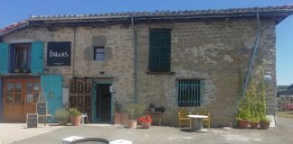 Baias, una cervecera surgida al amparo del Gorbea Fachada de la microcervecería Baias